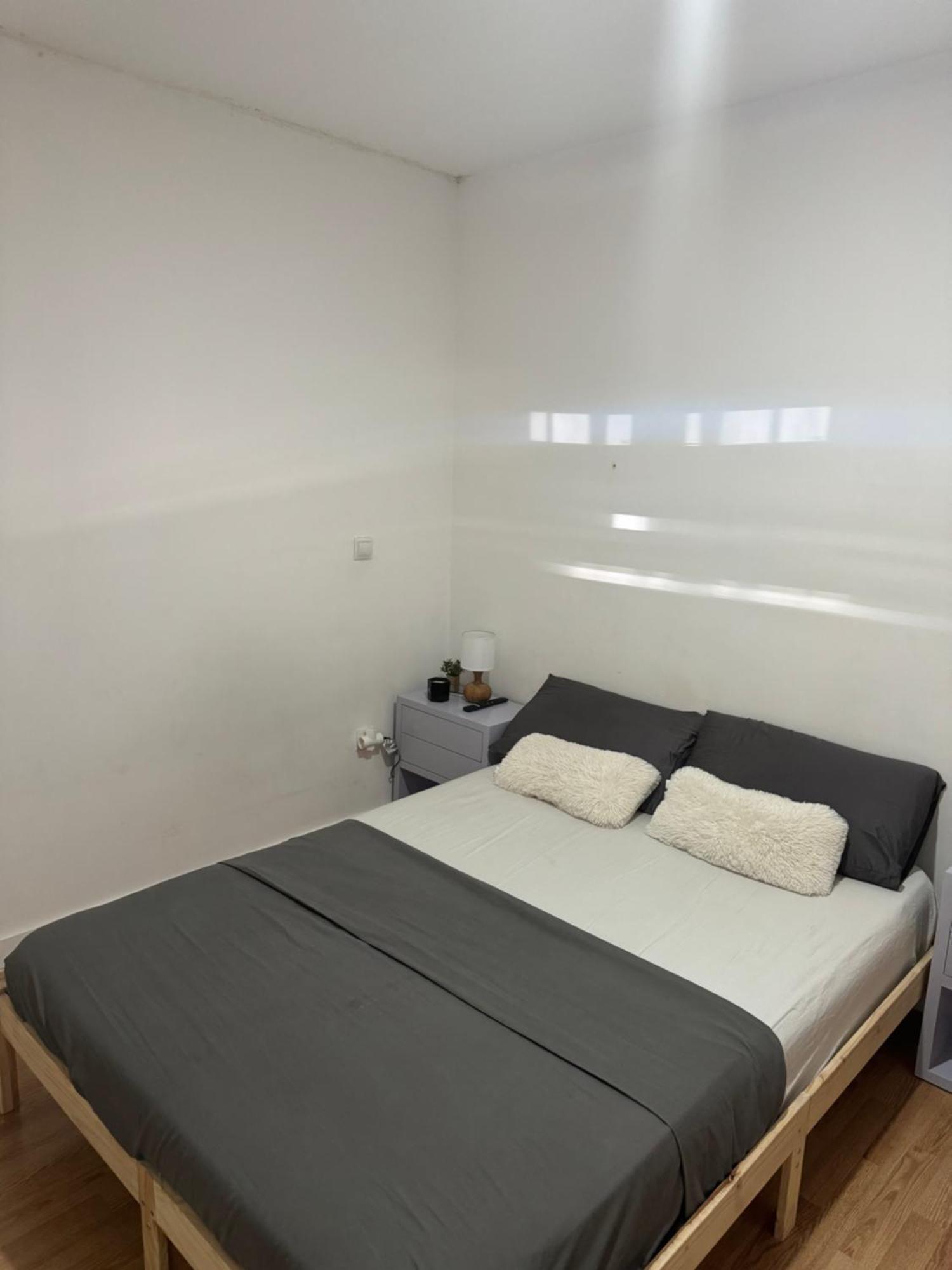 Habitacion Con Bano Compartido Hotell Madrid Eksteriør bilde