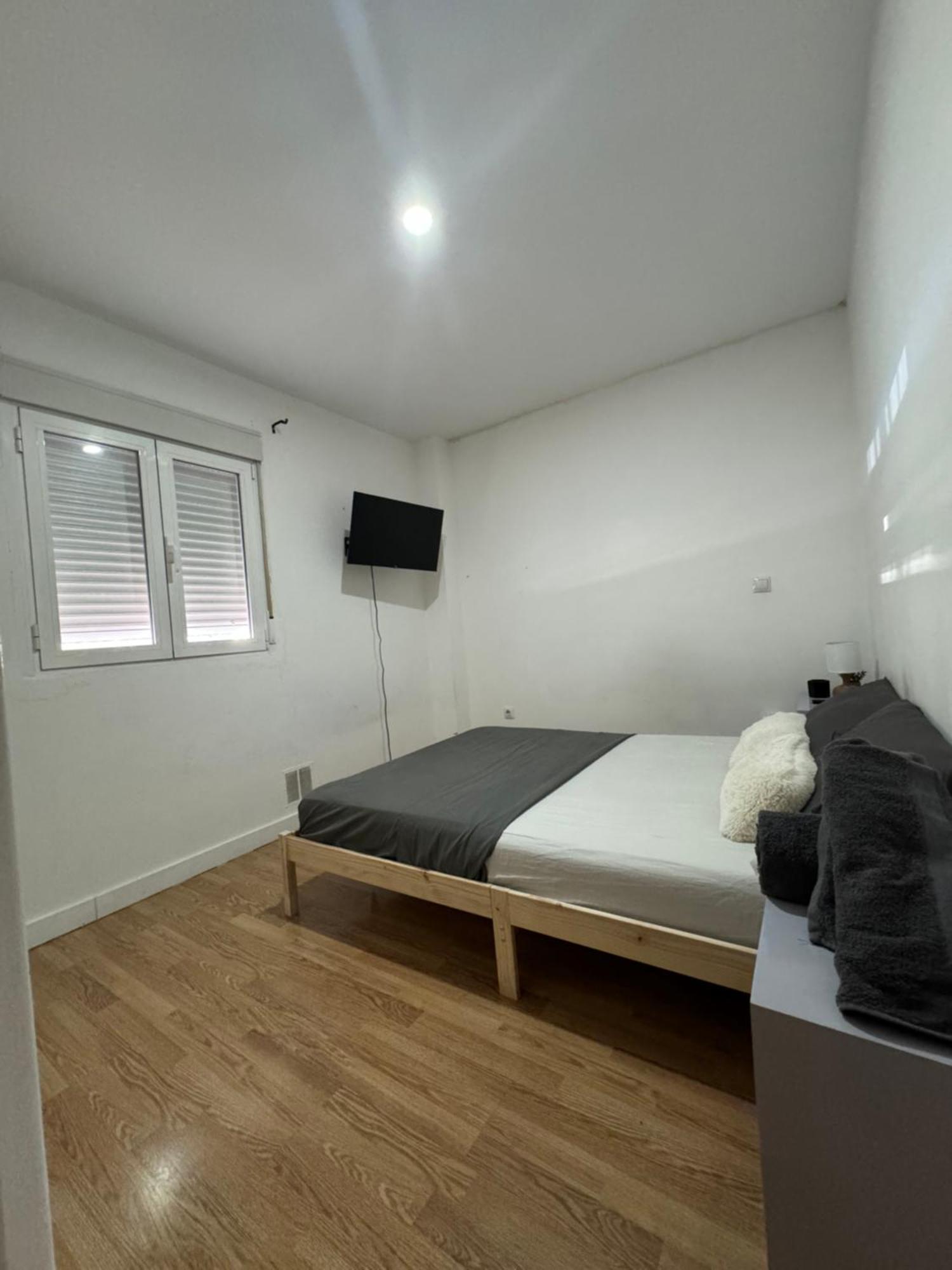 Habitacion Con Bano Compartido Hotell Madrid Eksteriør bilde